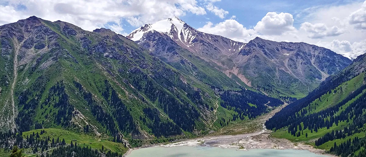 Landschaften Kasachstans Zentralasien.Tours